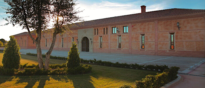 Edificio Bodegas Teso La Monja